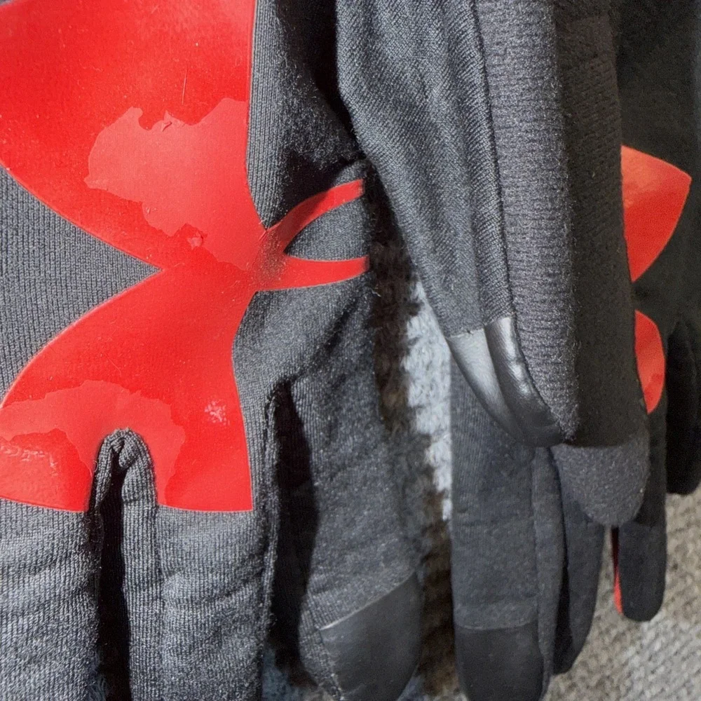 Under Armour youth boys MD sports gloves football baseball black red SZ YMD/JM/M
